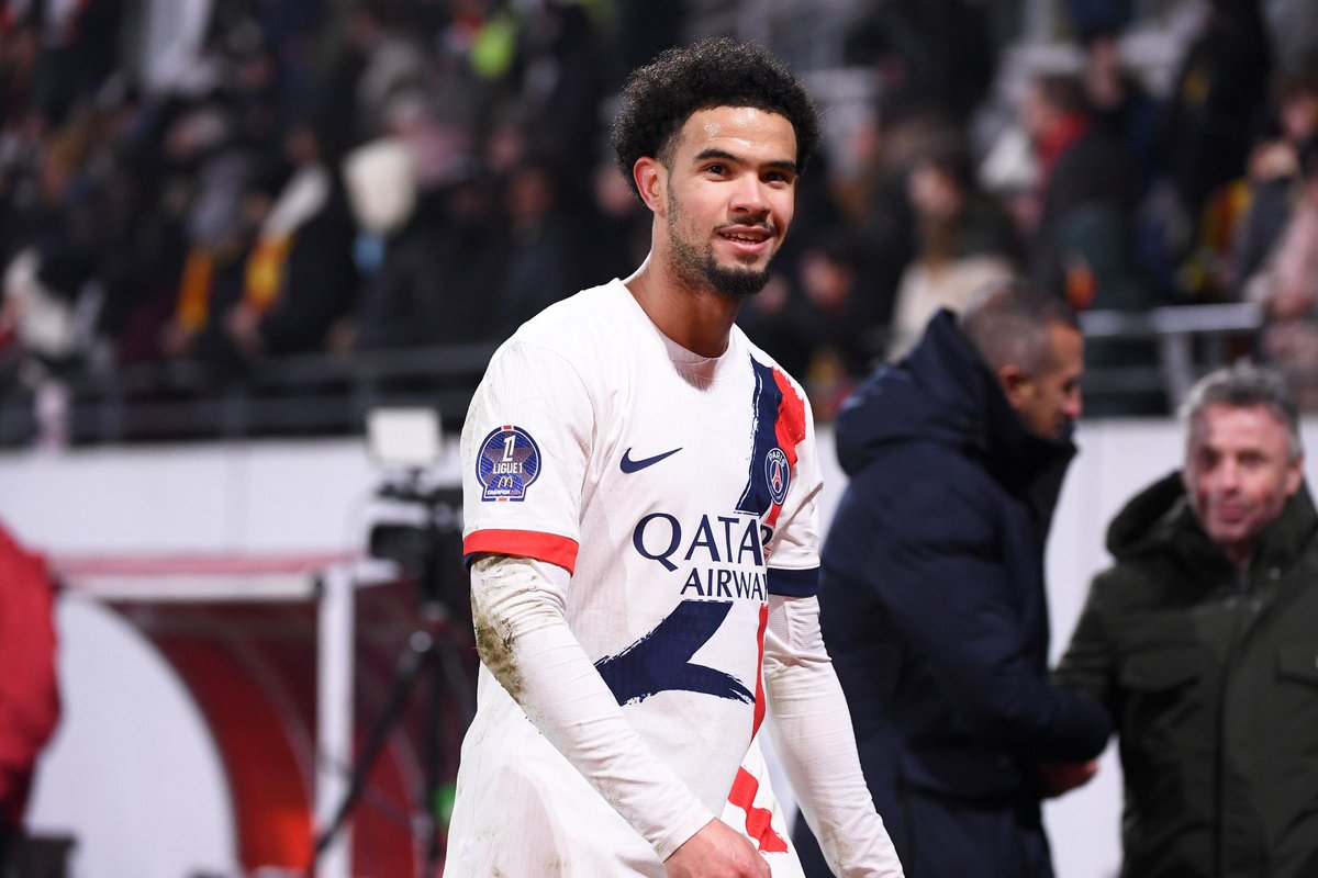 🚨 𝗪𝗔𝗥𝗥𝗘𝗡 𝗭𝗔𝗜̈𝗥𝗘-𝗘𝗠𝗘𝗥𝗬 𝗘𝗦𝗧 𝗗𝗘 𝗥𝗘𝗧𝗢𝗨𝗥 ! 🔙🔴🔵

Le Titi Parisien devrait être dans le groupe du PSG cette semaine en Coupe de France 1 mois après son entorse à la cheville.

🗞️ <a href="/FabriceHawkins/">Fabrice Hawkins</a>