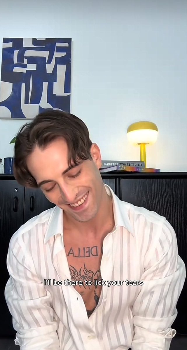 KM_maneskin's tweet photo. HIS SMILE I- OMG 😭 https://t.co/bWJdqvWNgR