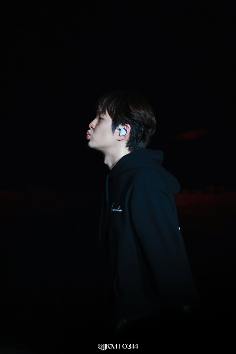 jjkmt0314's tweet image. 250222 [ONEW THE LIVE : CONNECTION] IN SEOUL ✨DAY2     

😗🎥

#オンユ #オニュ #온유더라이브 #ONEWTHELIVE #ONEW_THE_LIVE_CONNECTION