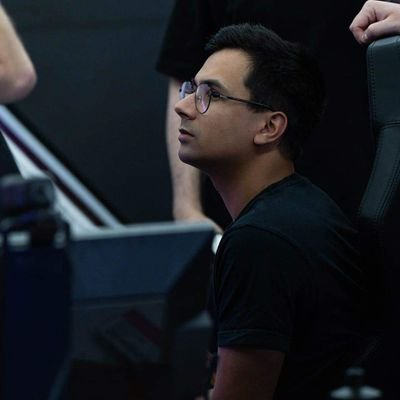 ÇA DIT QUOI ?

Dans ce nouveau concept, on interroge rapidement des personnalités de la scène pour avoir des réponses sur notre jeu préféré, n'hésitez pas à nous proposer les personnes que vous aimeriez voir ici :

On commence avec <a href="/madcGO/">MDR madC</a>, coach de MANDATORY :