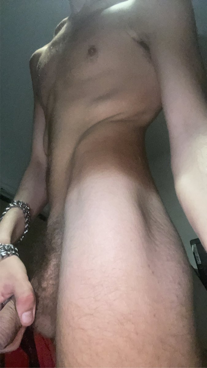 manclad0's tweet photo. https://t.co/UGfvtzdnCG
Come watch me get naughty 😈
#feet #chav #scally #findom #boxers #hung 
$send $cash https://t.co/fGKCCHP67D