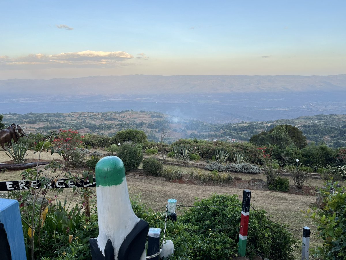 Lactate. Efforts. Hands and Chapati. Rift Valley views. 

Kenya 🇰🇪