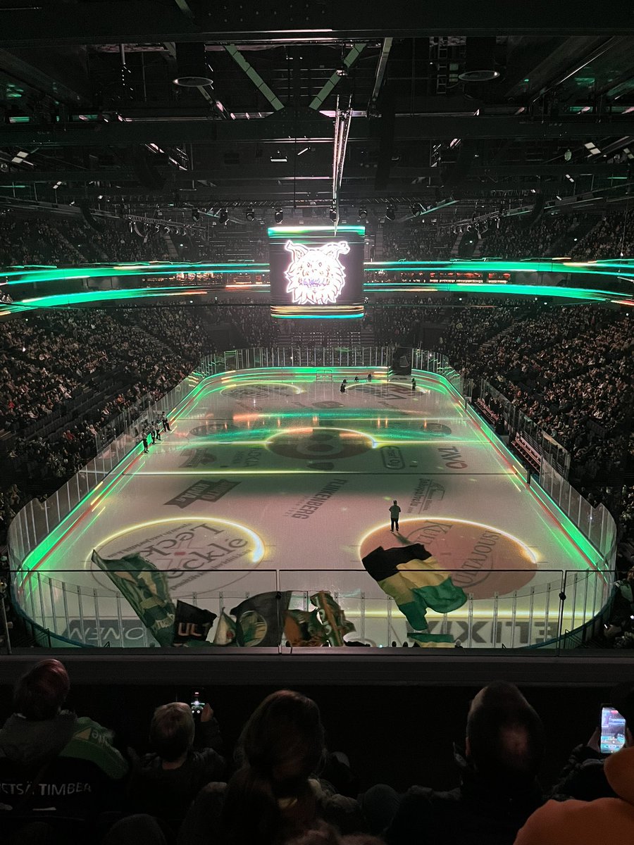 mikkokujala's tweet image. Cama @ilveshockey 😁🙌🏻👏🏻🔥 #Ilves #Liiga #IlvesPerhe 💛💚