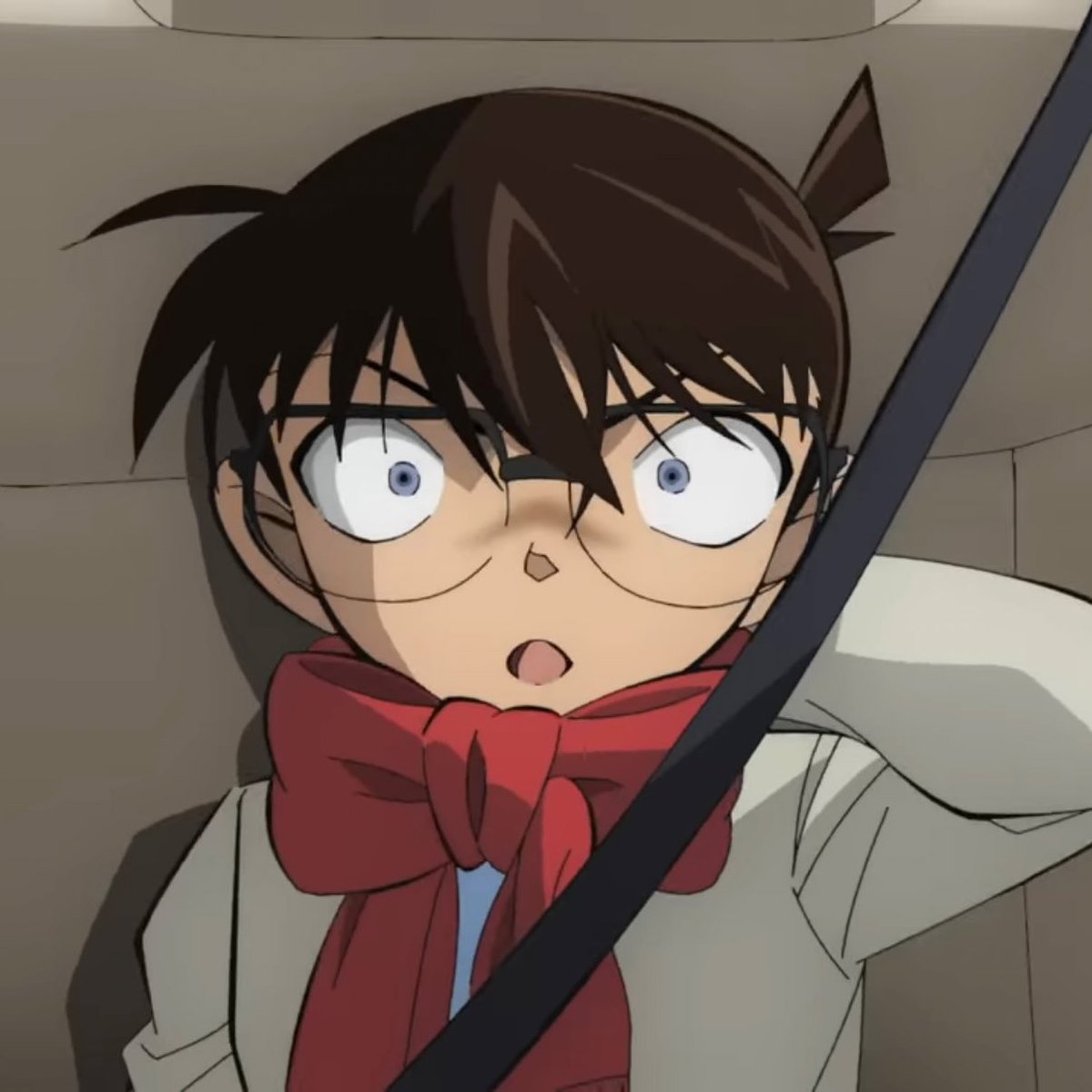 コナンくん、予告でめちゃデカい
「蝶ネクタイ型変声機」を付けてるなぁ…

って思ってたら、まさかの
「蝶ネクタイ型マフラー」で笑った😂
#隻眼の残像 #名探偵コナン