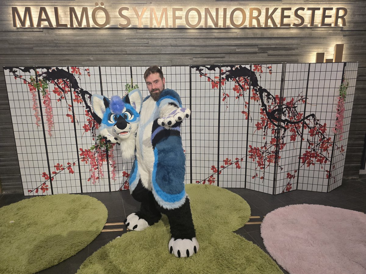 #NFC2025 was an absolutely awesome experience. I met many talented people and made new friends.
Also, I took a good amount of pictures.
Special thanks to <a href="/Yakul_dragon/">Yakul</a> for being an awesome roomie and <a href="/CiferJackal/">Cifer♦Jack♠️Darcus</a> for giving me the opportunity to fursuit for the first time ever.