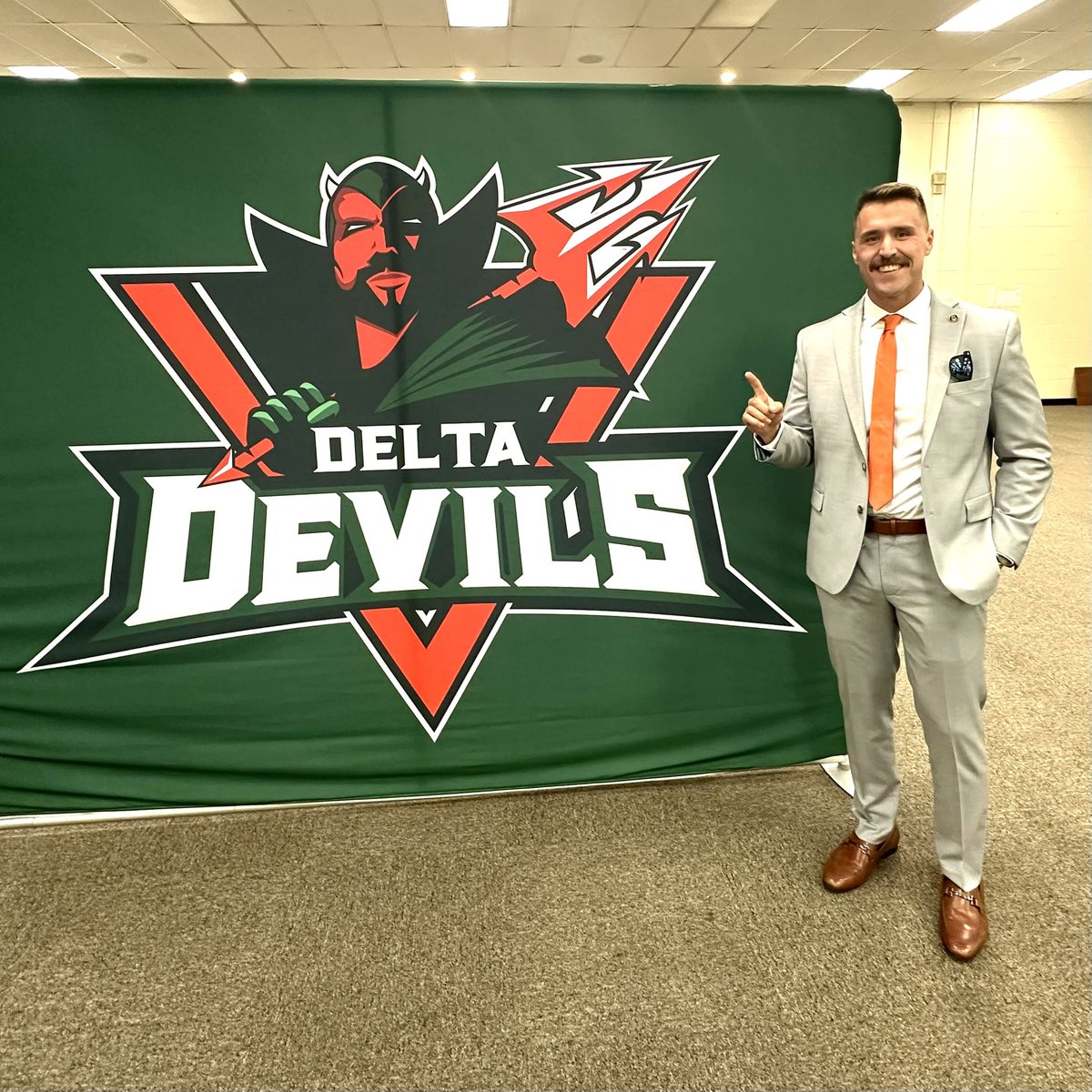 Mississippi Valley State University
Offensive Coordinator / Offensive Line

Home of the RAGE Offense
Recognize And Get ‘Em