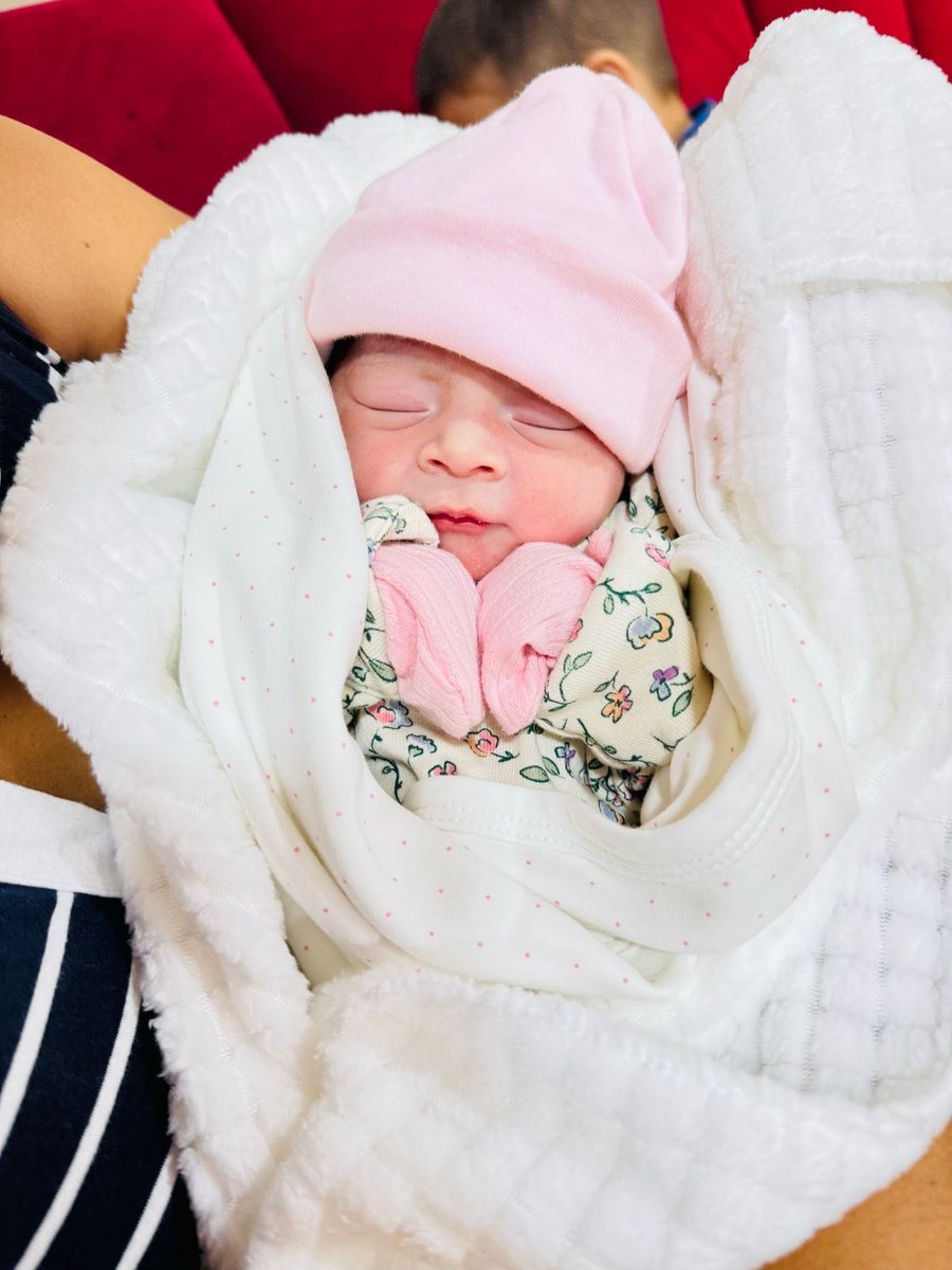 AlexisH10's tweet photo. Nació nuestra Princesa Antonella Herrera Ramírez 😍💖 https://t.co/4vF3KyMYLa