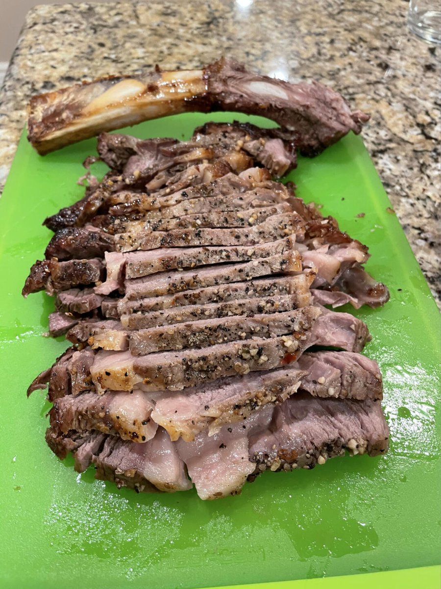 Addy_arjunaidi3's tweet image. 🔥🔥🔥Lamb chops are really delicious. You can try them. If you can drink, you can pair them with foreign wine or beer, so that you can have one mouthful of meat and one mouthful of wine #LambChops #GrilledLambChops #LambMeat #Delicious #Texas #Tuesday #BBQ 😊😊😊