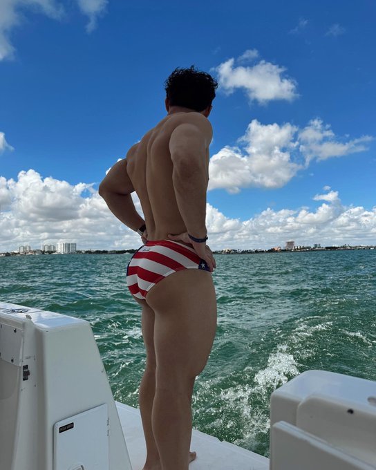 Watch Rene Gonzalez Byken's leaked NSFW photo on TwXstars