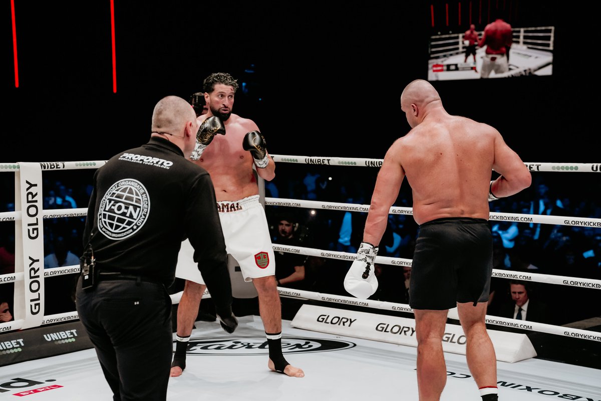 GLORY_WS's tweet photo. HOLY SH**🤯 Jamal Ben Saddik made a triumphant return to the GLORY ring when he finished Uku Jurjendal with a high kick in round three. Uku broke his arm in the second and fought to the bitter end. An amazing end to the night at #GLORY98 https://t.co/RZ80q1vd8M