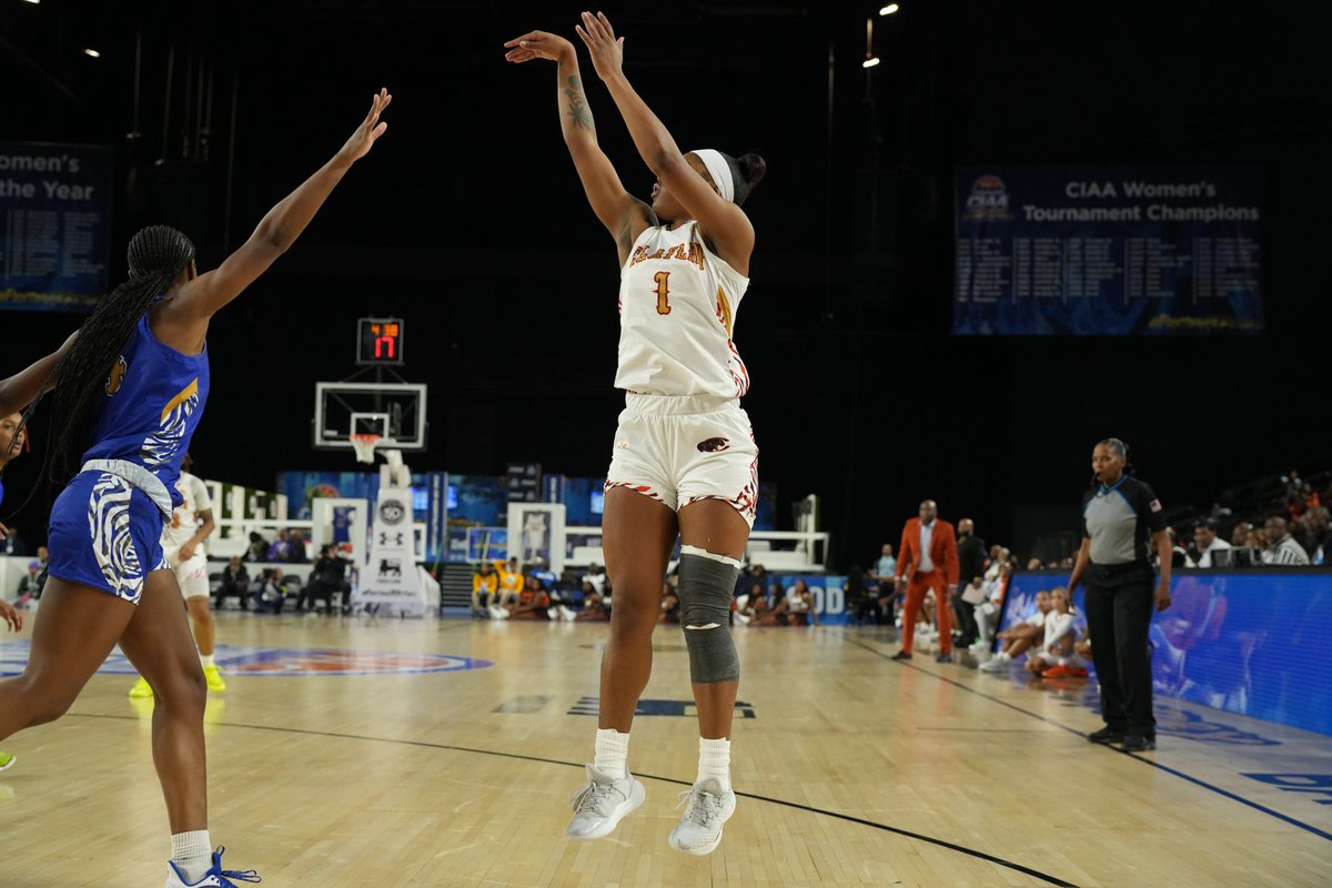 ClaflinPanthers's tweet photo. Final: @clafwbb 50, @ecsuvikings 39. Nya Morris with 16 points, Janelle Sample with nine points. Ashari Lewis with 10 rebounds.
Claflin will advance to face Virginia Union, Thursday at noon! #PAWSUp https://t.co/mzxulHTw5B