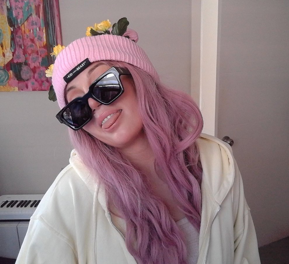 E L L E | a KID called BEAST tweet media