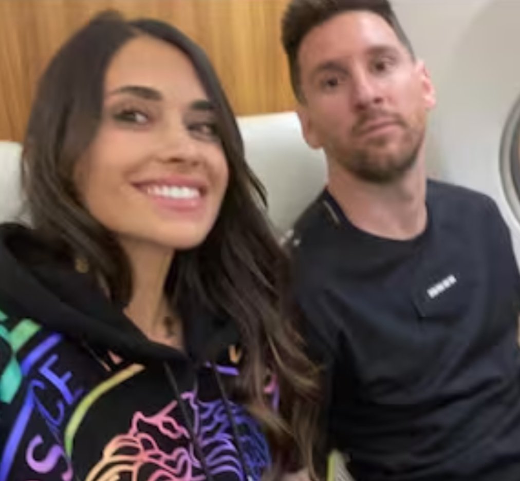 rascabcho's tweet photo. Messi con Antonella //// Messi con Anuel 🥰 https://t.co/Aqj6Jjx6Fp