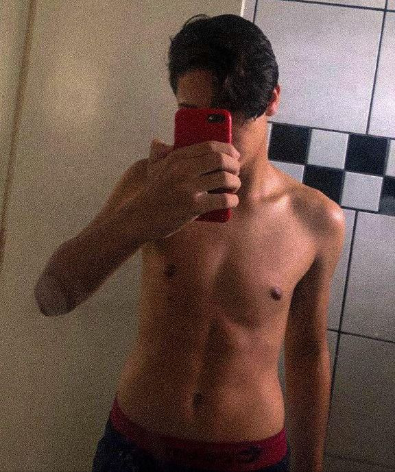 joaoscar_'s tweet photo. Se você faz séries de 10-12 repetições sem pensar na progressão de carga, está treinando atoa.

A progressão de carga é a chave para hipertrofia e 99% das pessoas fazem isso errado.

Vou te mostrar o passo a passo de como progredir carga toda semana. 👇 https://t.co/ZFvGcxxoHU