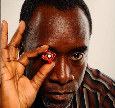 ONE LEG AWAY

FOLKS TELLING ME TO CASHOUT

TAKE A HEDGE

HOW ABOUT YOU TAKE A FUCKING CHANCE ?

NEWSY JOHNSON