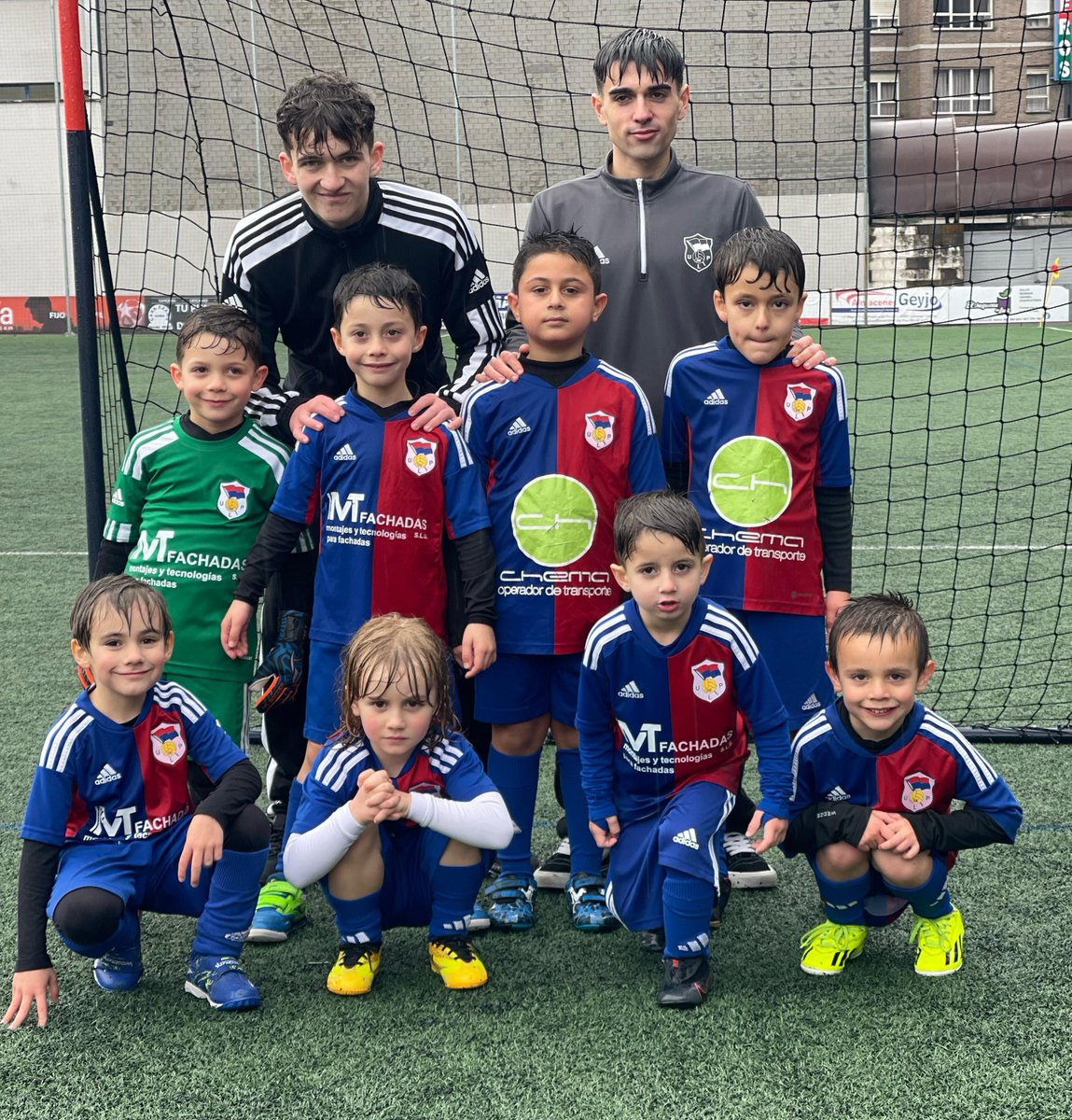 🆕Este fin de semana debutó nuestro equipo de iniciación con una victoria en Ganzábal

!Enhorabuena chicos!👏

#CanteraUPL⚒️
#TamosXuntosNesto🔵🔴