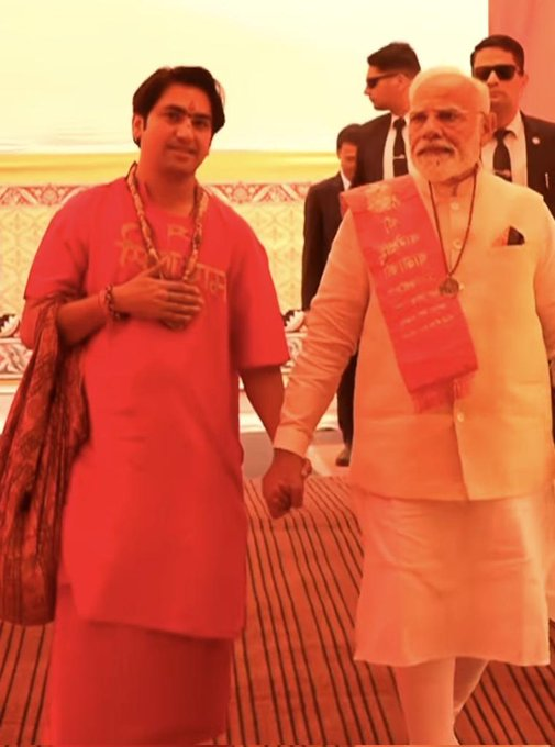 aanand_krishnaa's tweet photo. Jalne Walo Ki Toh Rooh Bhi Jalani Hai...

#NarendraModi #ModiInGISMP #bageshwardham https://t.co/HPycKgIkVC