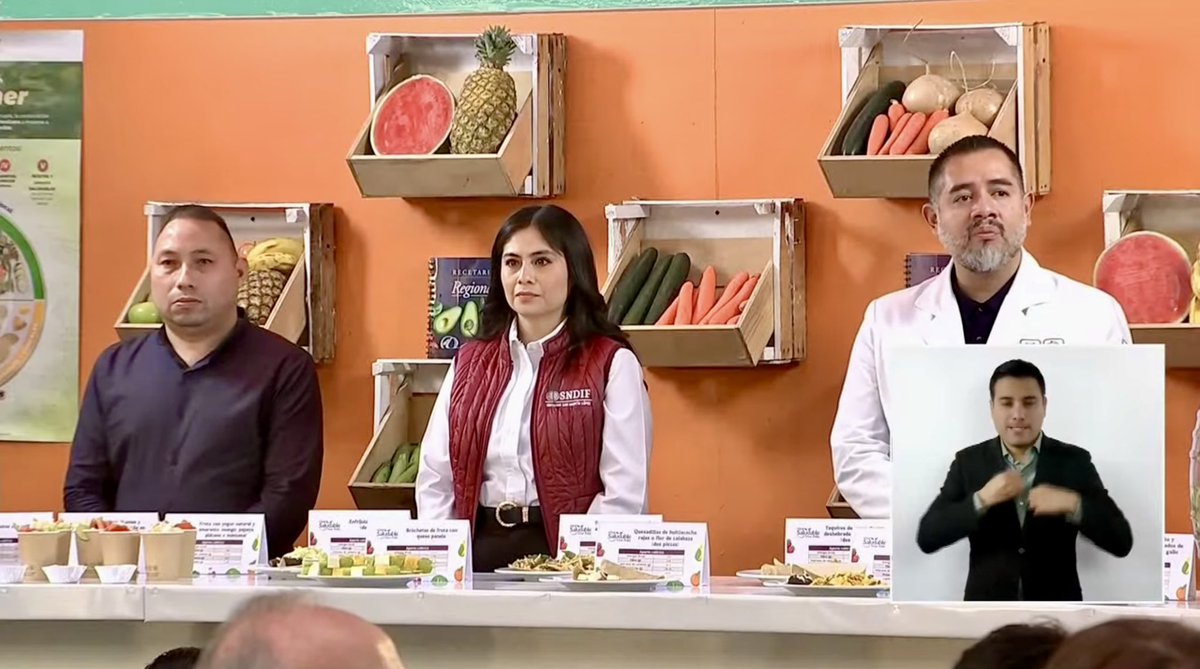 FranciscoMezaD's tweet photo. Hoy el Gobierno de México anunció el inicio de la Estrategia Vive Saludable, Vive Feliz, para fortalecer las acciones de salud en las escuelas.

Teniendo como eje la alimentación saludable y la prohibición de los procesados, ultraprocesados y bebidas azucaradas en las escuelas ¡formando entornos alimentarios saludables!