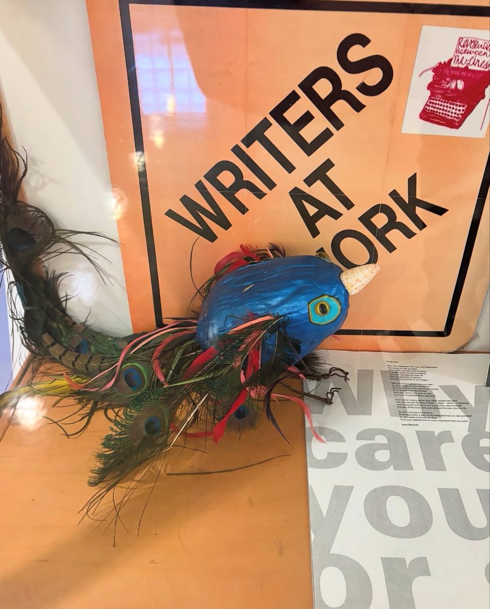 The Plork bird is hard at work reading all of your lovely submissions! 🐦 Stay tuned for Plorkology 2025 news so you can get your own copy! 📖 

#writingcommunity #mfa #litmags #literarypress #artcommunity #literaryjournal