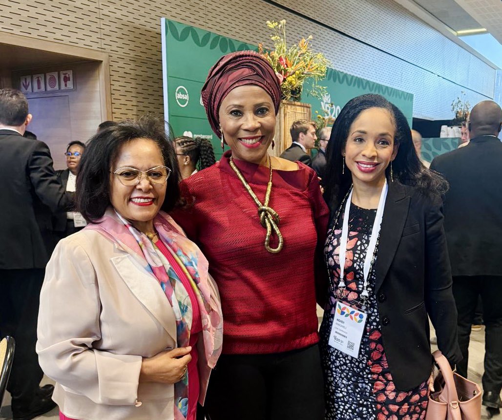 ahunnaeziakonwa's tweet photo. Wonderful to connect with @nardosbthomas, CEO @NEPAD_Agency and @ndidiNwuneli, CEO @ONECampaign at the #B20Summit. As Women’s Month approaches, let’s remember that investing in girls and women is key to driving innovation and fostering inclusive growth across the continent. https://t.co/p80QtcGFVR