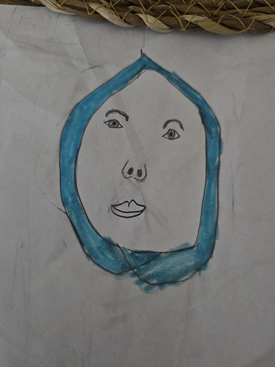 Nodement's tweet photo. Öğrencim aşırı büyük bir heyecanla elime tutuşturdu "öğretmenim sizi çizdim" dedi, şiir gibiydi. https://t.co/guNvOMAh9d