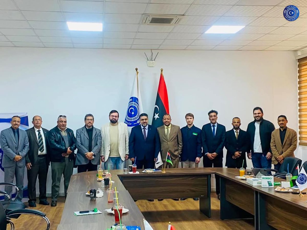 Mofa_ly's tweet photo. **لمواكبة التطورات في التعليم التقني، انعقد اجتماع في مقر وزارة التعليم التقني والفني بحضور الوزير د. فرج خليل ووفد روسي، بمشاركة وزارة الخارجية.

تم الاتفاق على وضع إطار لمذكرة تفاهم لإدخال تقنيات حديثة، مع التأكيد على تكثيف التنسيق لضمان تحقيق الأهداف المرجوة.** #ليبيا #التعليم