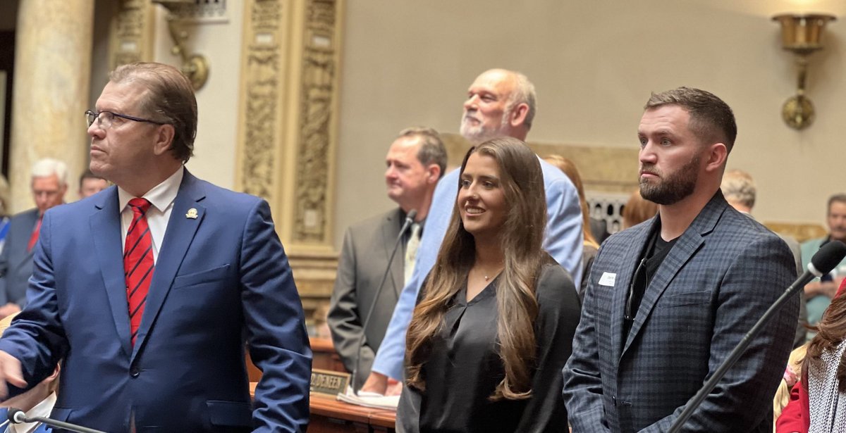 KY Senate Majority (@kysenategop) on Twitter photo Sen <a href="/scottmadon/">scott madon</a> hosts <a href="/universityofky/">University of Kentucky</a> first female student body president from Eastern Kentucky, Madeline Duff. Sen <a href="/scottmadon/">scott madon</a> hosts <a href="/universityofky/">University of Kentucky</a> first female student body president from Eastern Kentucky, Madeline Duff.