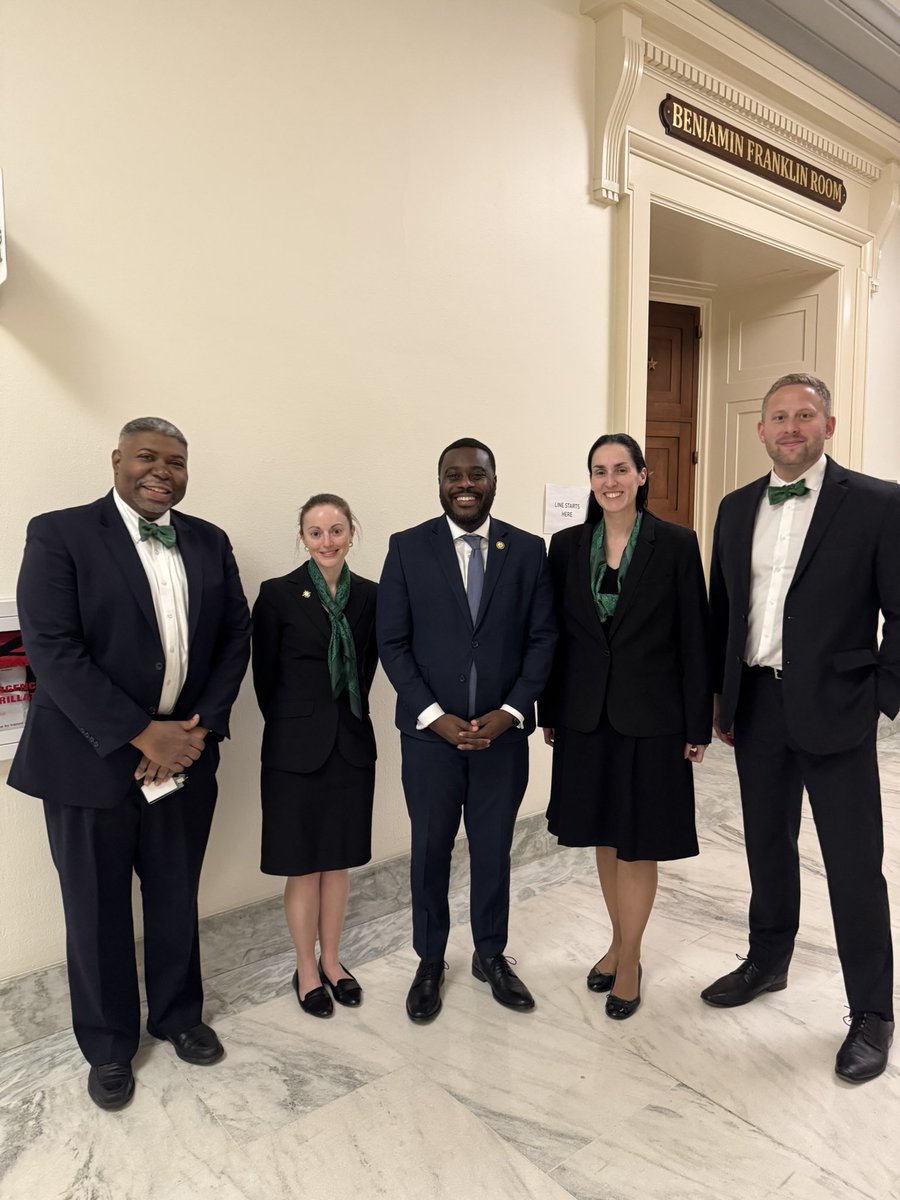 Many thanks to <a href="/RepGabeAmo/">Congressman Gabe Amo</a> for meeting with our RI team from <a href="/AANmember/">American Academy of Neurology</a> today to discuss Medicare cuts, telehealth, and support for neuroscience research! #AANadvocacy #NOH25 <a href="/NiverGrant/">Grant Niver</a>