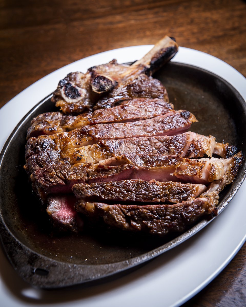 A midweek treat starts with the perfect steak. 🥩⁠
⁠
Reserve your table at BlueBloodSteakhouse.com⁠
⁠
#BlueBloodSteakhouse #PrimeSteak #TorontoDining