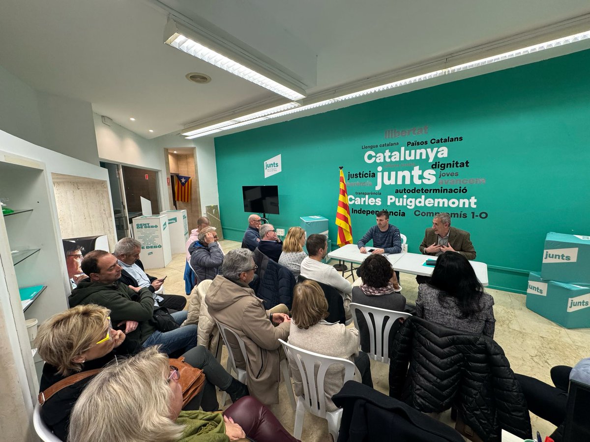 Junts per les Terres de l'Ebre (@juntsxebre) on Twitter photo Xarrada d'explicació de la tasca d'oposició i d'acompanyament als ajuntaments de les Terres de l'#Ebre per part de Xavier Royo com a diputat territorial a la Diputació de Tarragona <a href="/Dipta_cat/">Diputació de Tarragona</a> Xarrada d'explicació de la tasca d'oposició i d'acompanyament als ajuntaments de les Terres de l'#Ebre per part de Xavier Royo com a diputat territorial a la Diputació de Tarragona <a href="/Dipta_cat/">Diputació de Tarragona</a>