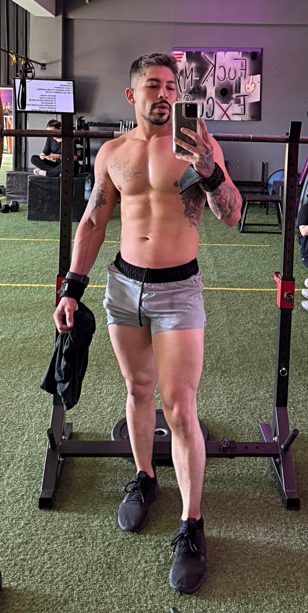 gi castro (@giivel) on Twitter photo 