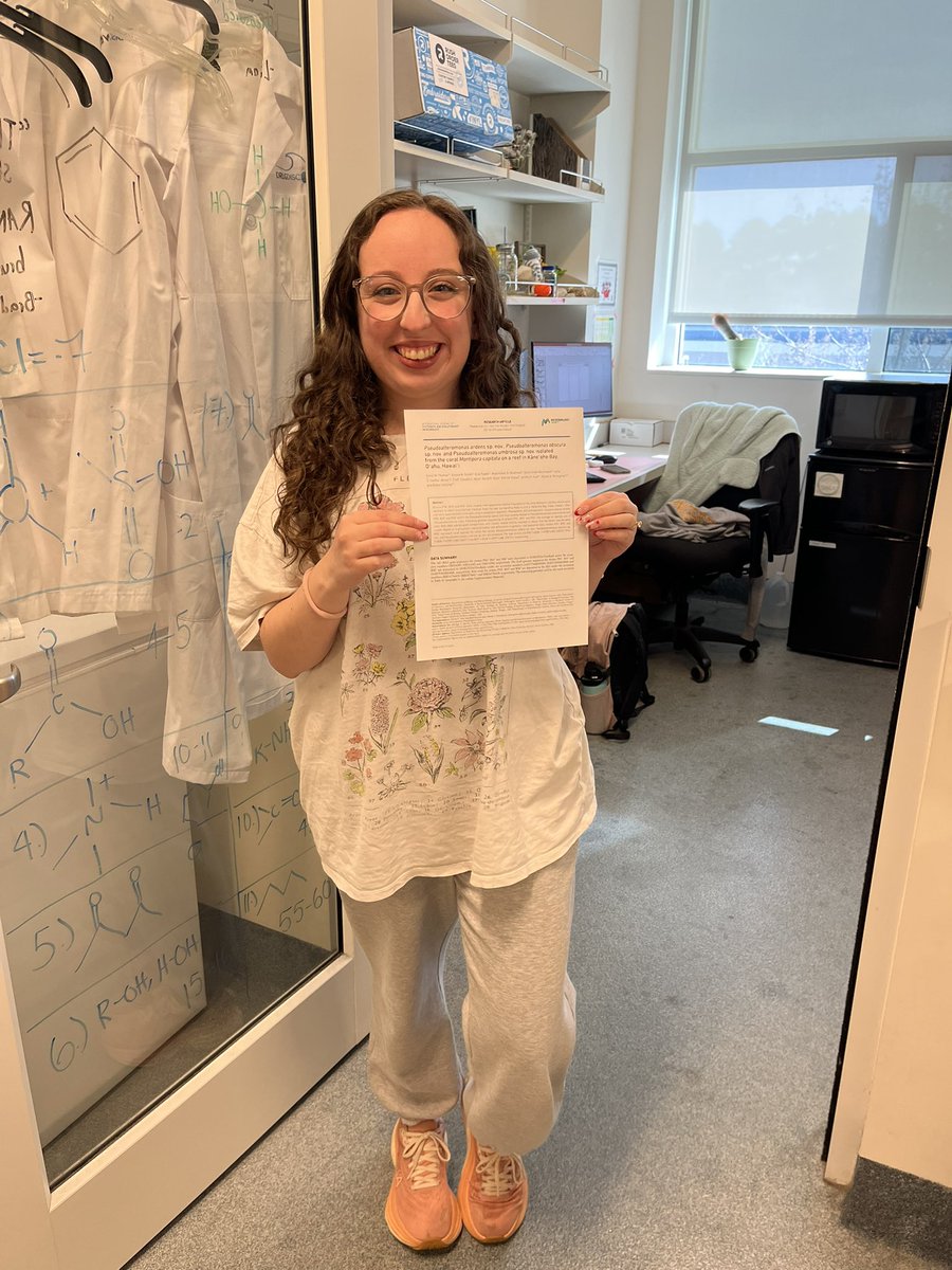 Wendy_Strangman (@ws_discoverynp) on Twitter photo In between the waves of devastating news, sometimes it’s nice to bask in the cleansing joy of a grad student’s first paper. Out today: microbiologyresearch.org/content/jour...
Bulk of the work by <a href="/VibrioSoup/">Dr. Blake Ushijima</a> on new #coralprobiotics species. We just did the pigment analysis 😊. In between the waves of devastating news, sometimes it’s nice to bask in the cleansing joy of a grad student’s first paper. Out today: microbiologyresearch.org/content/jour...
Bulk of the work by <a href="/VibrioSoup/">Dr. Blake Ushijima</a> on new #coralprobiotics species. We just did the pigment analysis 😊.