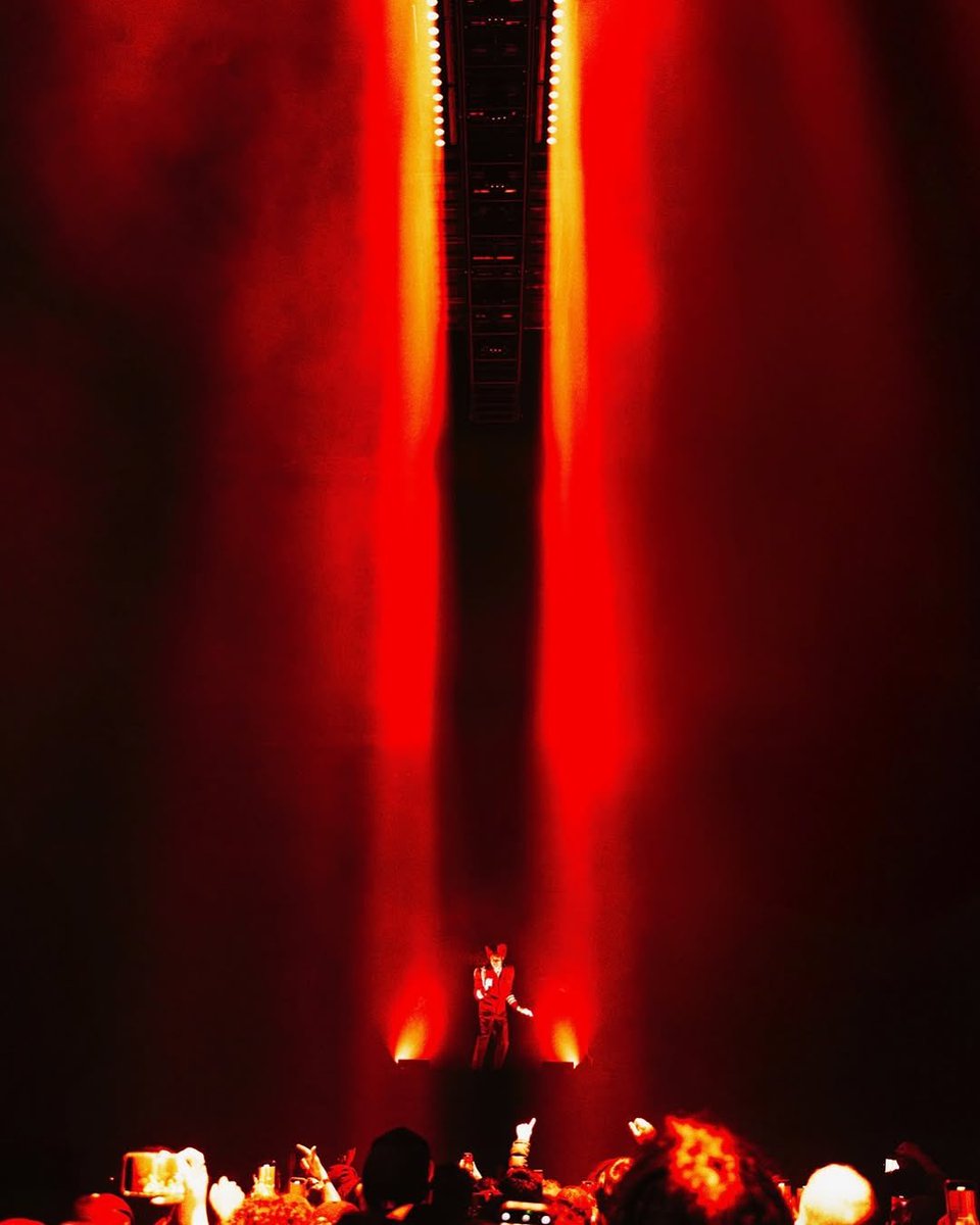 CHROMAKOPIA tweet media