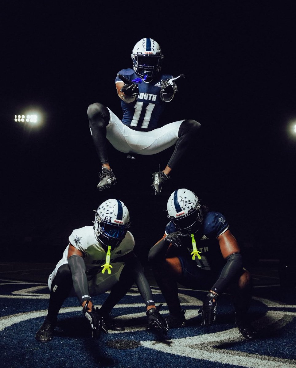 Due to an unforeseen family matter, I will no longer be attending Pleasantville High School. 
I’m excited to be attending South Gwinnett High School moving forward and can’t wait to compete in the best football conference in the state of Georgia! 
<a href="/CoachBryanLamar/">Bryan Lamar</a> 
<a href="/CometsSGHS/">South Gwinnett Comets Football Recruits</a>