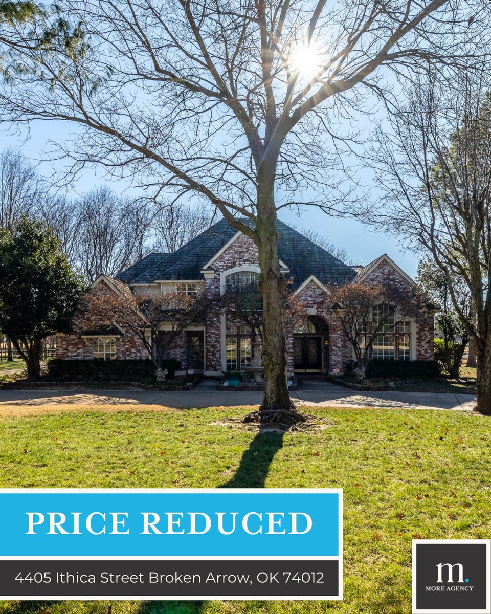 BCOTulsa's tweet photo. 💰🏡😍 NEW PRICE on this Luxury Estate in Cedar Ridge! 

Good news—this stunning home nestled on 1.23 acres just got even more irresistible at an updated price of $809,900! If you were waiting for a sign to make a move, consider this it. 👀  

✔️ Resort-style backyard oasis wi... https://t.co/pnRz3c92mr