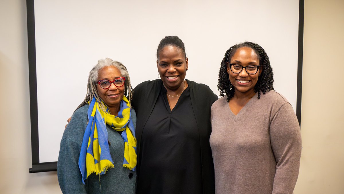 Africana Studies at Penn (@africanaupenn) on Twitter photo Pictures from the riveting lecture "Mortevivum: Photography and the Politics of the Visual” delivered by Kimberly J. Brown. <a href="/PennEnglish/">Department of English, University of Pennsylvania</a>
#events #visualarts #photography #mortevivum #media #blacklife #blackwomen #blackmen #africanastudies #upenn Pictures from the riveting lecture "Mortevivum: Photography and the Politics of the Visual” delivered by Kimberly J. Brown. <a href="/PennEnglish/">Department of English, University of Pennsylvania</a>
#events #visualarts #photography #mortevivum #media #blacklife #blackwomen #blackmen #africanastudies #upenn