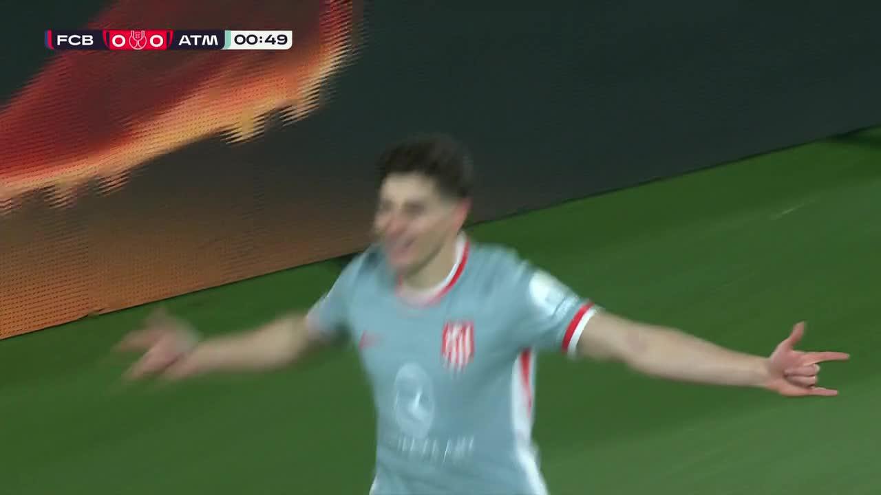JULIAN ALVAREZ GIVES ATLETICO MADRID THE LEAD IN THE FIRST MINUTE VS. BARCELONA!!WHAT A START TO THE COPA DEL REY SEMIFINAL 🔥