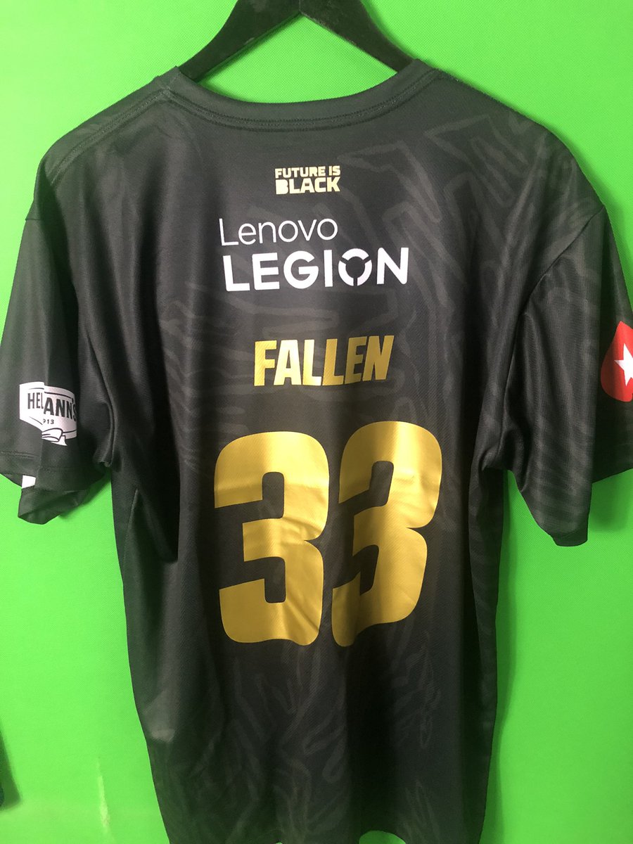 I have loved Counter-Strike for more than 20 years. Thank you bro <a href="/_Batutinha_/">Carlos Alexandre</a> for shipping me this amazing jersey from 🇧🇷 aaaall the way to 🇩🇰
