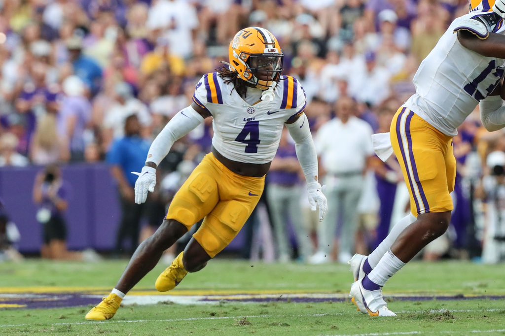 Extremely blessed to receive an offer from LSU!! <a href="/coach_peoples/">Kevin Peoples</a> #GeauxTigers #AGTG