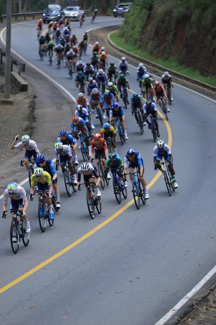 Bamwita Mpappe iyo ari kugare biba ari sawa umusore we bamwita Bavon nawe yakiriye se i Musanze. Courage Didier and we still support you and and encouraging you in the Tour du Rwanda. Kwibyara birashimisha ni kimwe nko gutoza umukinnyi akaba nka Didier.