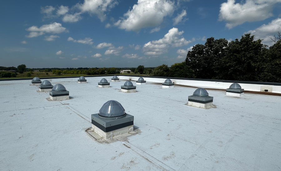 BldngEnclosure's tweet image. The New London ELC was designed to support students with learning and behavioral challenges.  

A key challenge was introducing daylight to areas where traditional windows or #skylights were not viable. - @solatube

buildingenclosureonline.com/articles/93428…

#daylighting #solar