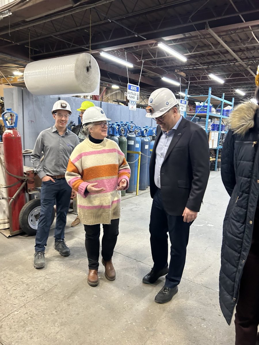 🛠️⚓️Visite du <a href="/CNForillon/">Chantier Forillon</a> avec le président et CEO Jean-David Samuel. Très heureuse de voir cet impressionnant chantier chez nous en Gaspésie!