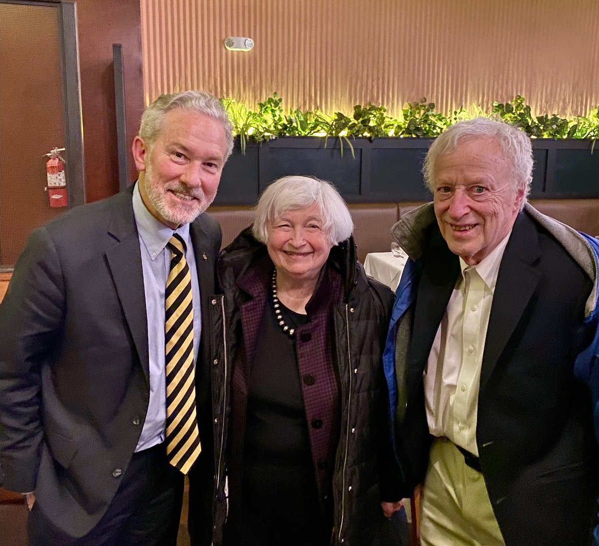 Rich Lyons (@richlyons) on Twitter photo Dinner last night with longtime Cal superstars: Janet Yellen & George Akerlof. <a href="/UCBerkeley/">UC Berkeley</a> Dinner last night with longtime Cal superstars: Janet Yellen & George Akerlof. <a href="/UCBerkeley/">UC Berkeley</a>
