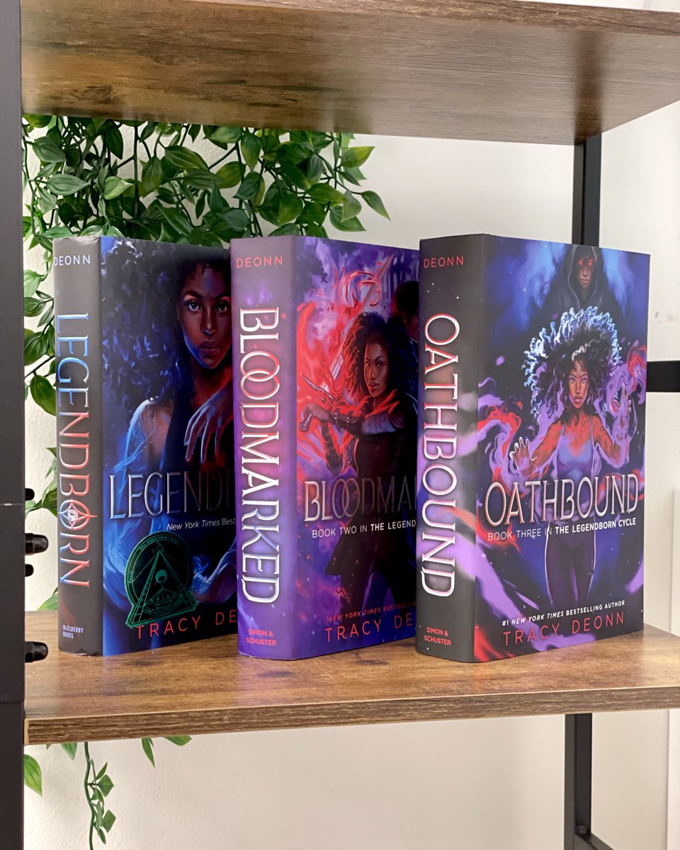 simonteen's tweet image. There's only ONE WEEK to go until we find out what's next for Bree! Have you finished re-reading #Legendborn and #Bloodmarked yet?
-
#Bookstagram #SimonTeen #TheLegendbornCycle #Oathbound