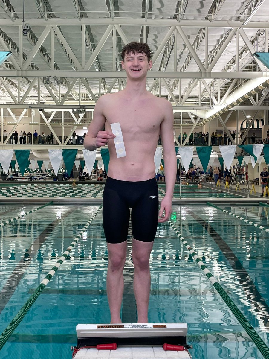 FWCommSchools's tweet image. 🌟 #Publicschools help students achieve their dreams! Whether it’s excelling in the classroom, in the arts, or in this case the pool, every success is worth celebrating. We&apos;re celebrating Eli Baker of South Side who qualified for 2 events at the IHSAA state swim meet. (1/2)