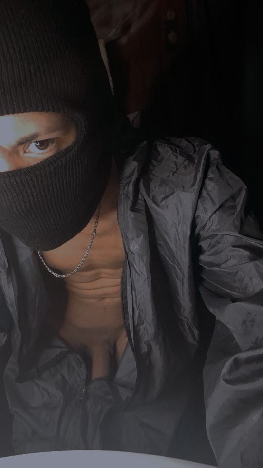 Mauri05eldiabl2's tweet photo. Volvimos🥵🤤🙈😈
Adivina los cm🙈😅 https://t.co/Cyhd88UX1P