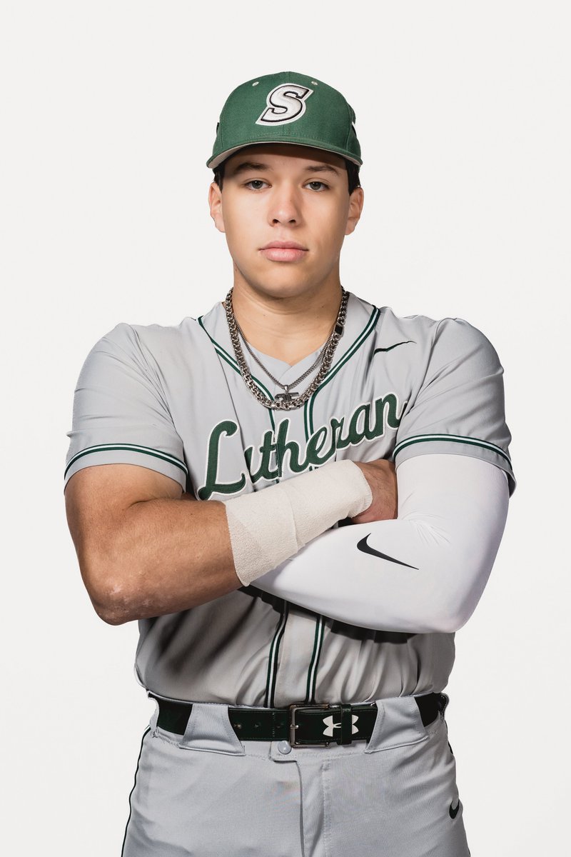 BIG MAN BEHIND THE PLATE: LSA's Serna Is Top Recruit In Texas, Nation

“I love to be in control of the game. Having an influence on every pitch and getting the defense lined up right or calling pitches keeps me engaged."

READ: vype.com/Texas/Houston/…