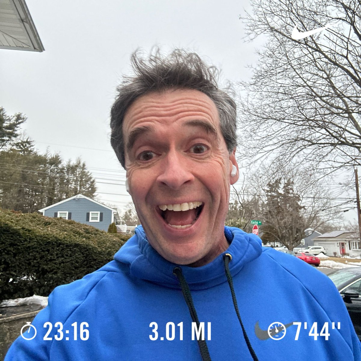 dmv1332's tweet photo. Happy run!! Spring is in the air shorts are on and negative splits! #springtime #shorts #negativesplits #teamrandibandanas #randibandanas https://t.co/GpWk4D2kUv