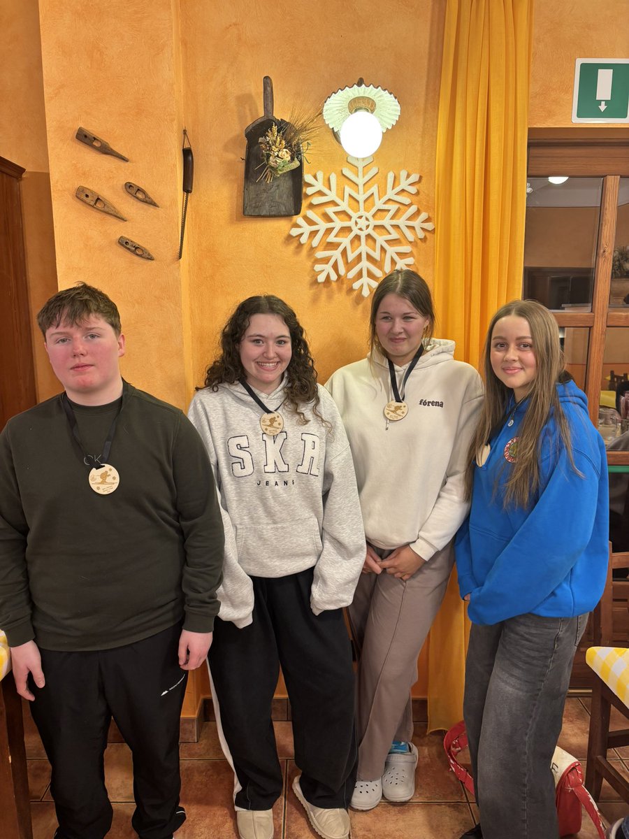 Sgiwyr y dydd <a href="/ysgolycreuddyn/">Ysgol y Creuddyn</a> Skiers of the day 🎿⛷️