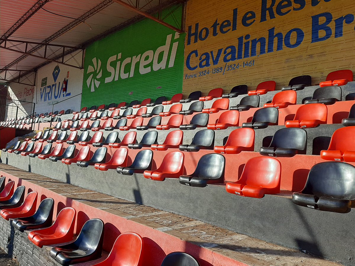 Clecioruver's tweet image. Guia Crissiumal - Com novo gramado, cadeiras nas arquibancadas e novo vestiário, Estádio Rubro-Negro Hinterholz está todo remodelado guiacrissiumal.com.br/noticias/25-02… @TupiCrissiumal @divisaodeacesso